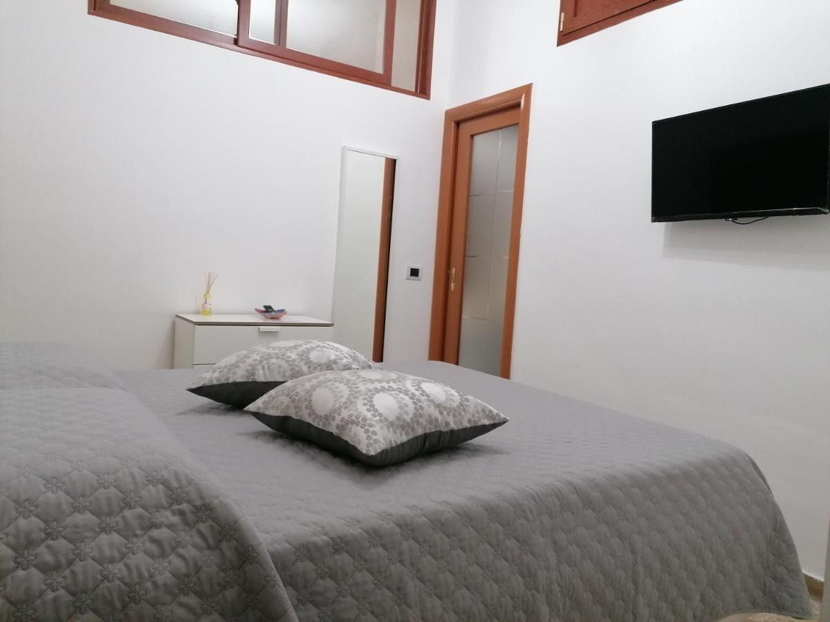 Home Sweet Home Rooms Bari Extérieur photo